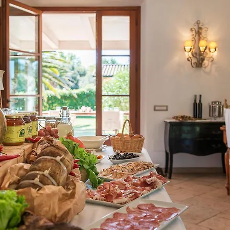 Toscana كامبيليا ماريتيما